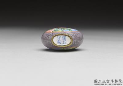 图片[6]-Copper-body painted enamel snuff bottle with peony and lotus panel designs and a purple background, Qing dynasty, Yongzheng reign (1723-1735)-China Archive